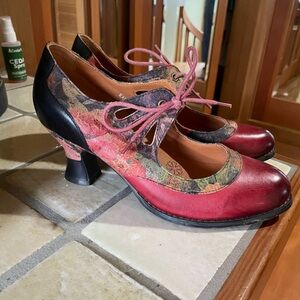 L’Artiste Low Heels